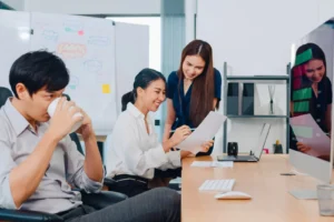 Staff Office Adalah Kunci Operasional Bisnis, Tapi Apakah Legalitas Usaha Anda Sudah Siap